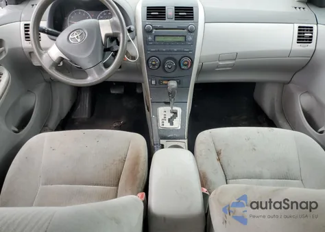 2010 Toyota Corolla Base z USA, uszkodzony, nr VIN 2T1BU4EE3AC419699